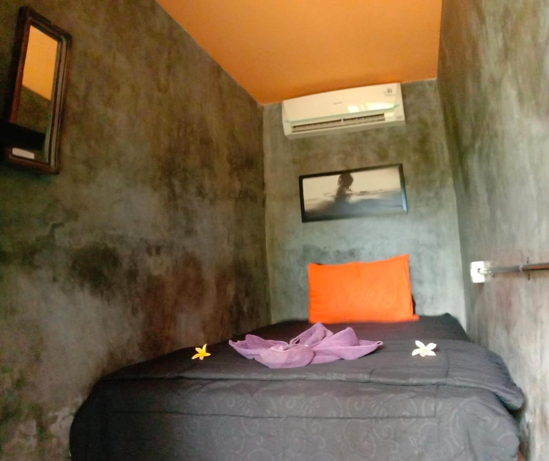Keramas Surf Hostel Eksteriør bilde